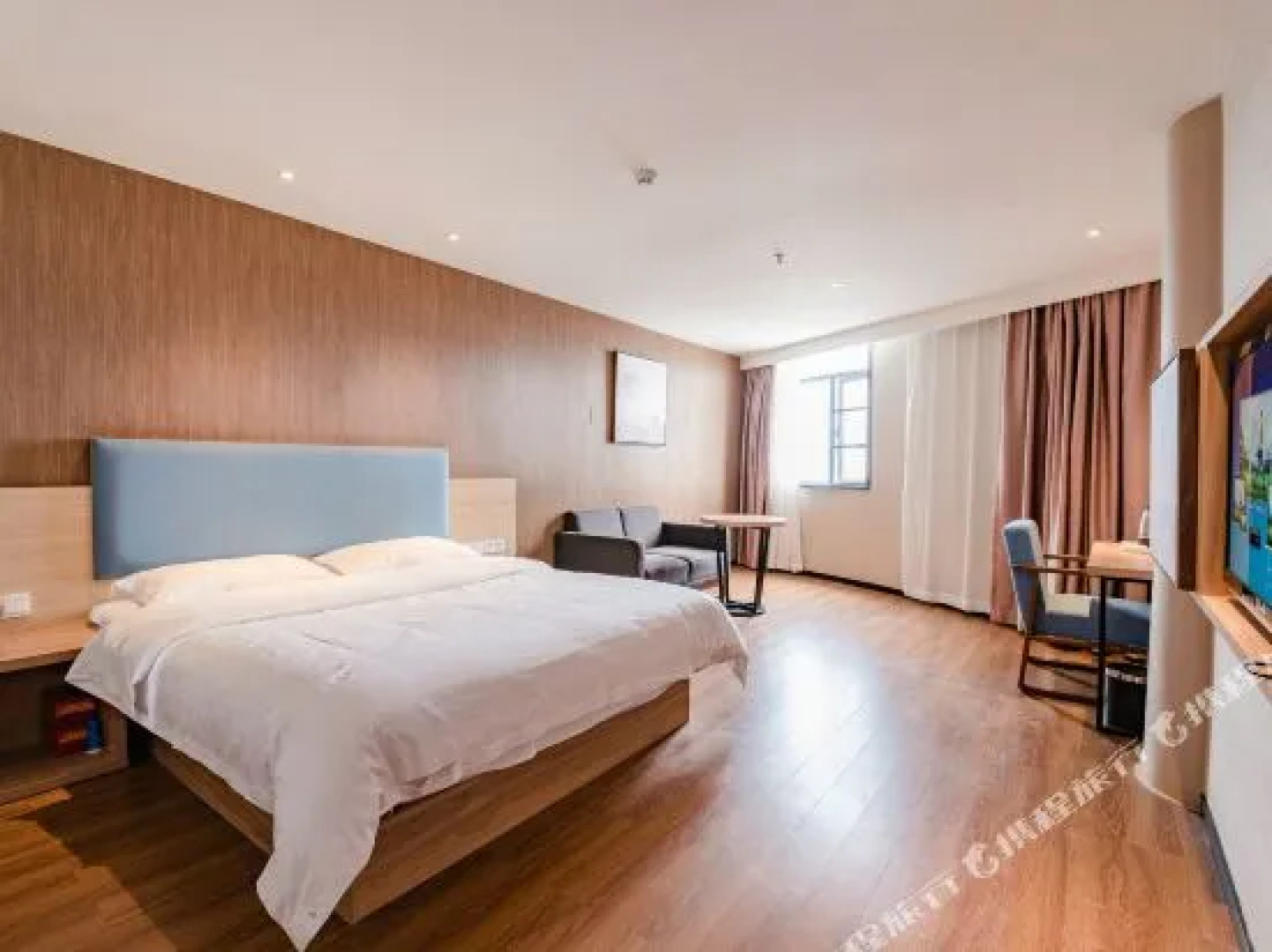 精途酒店信阳新玛特店