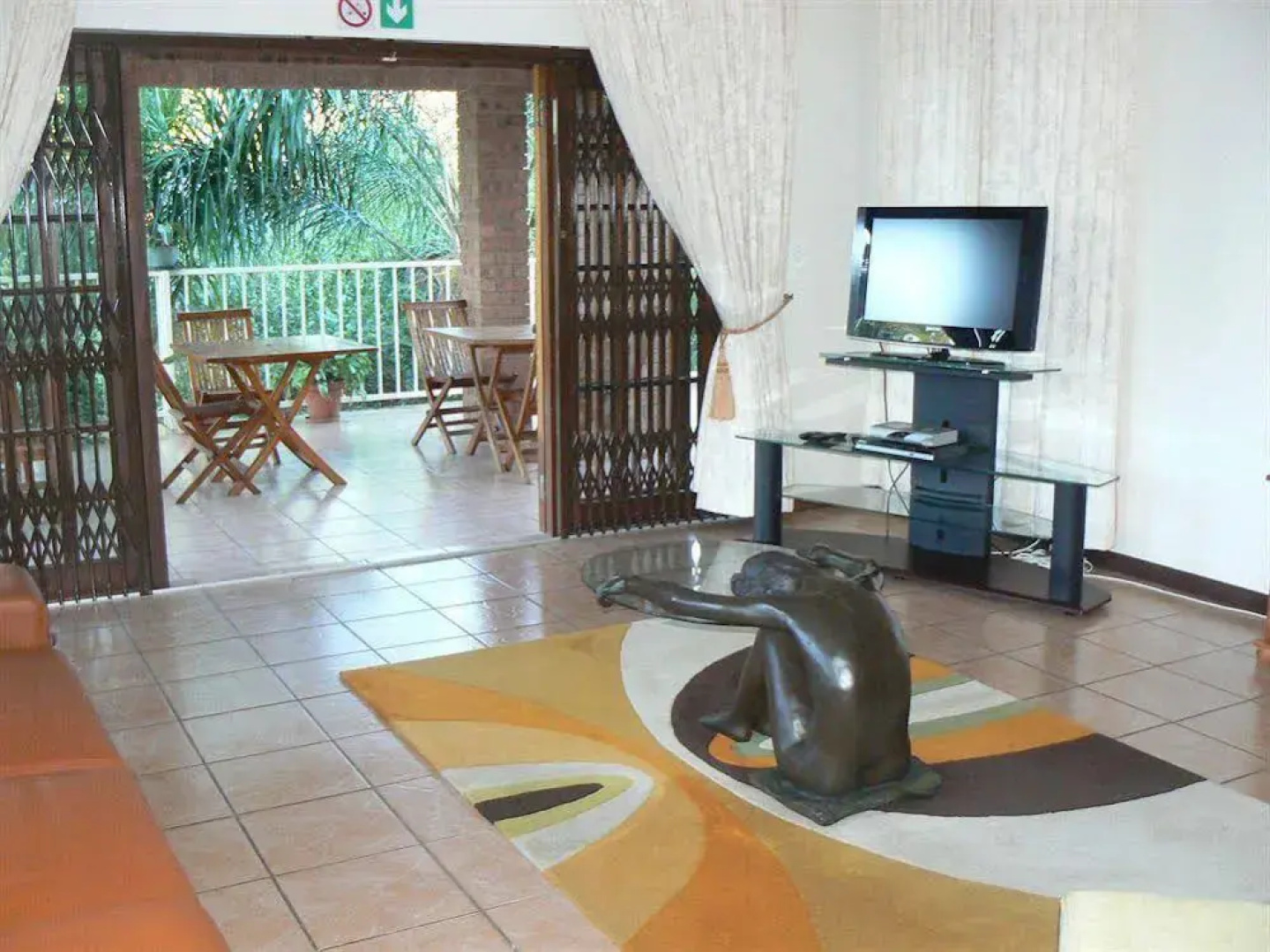 Country Link Guest Lodge