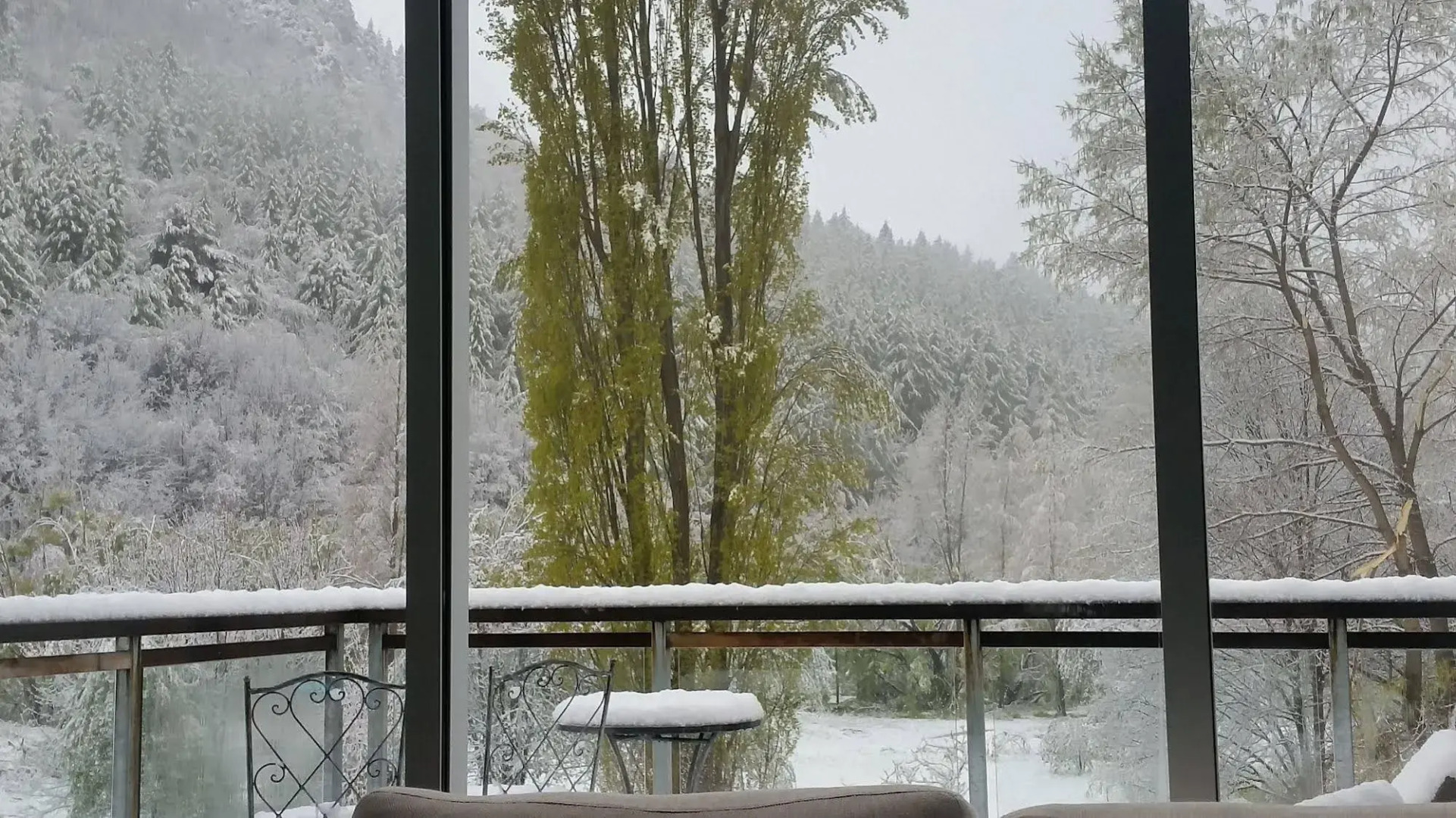 The Arrow Private Hotel