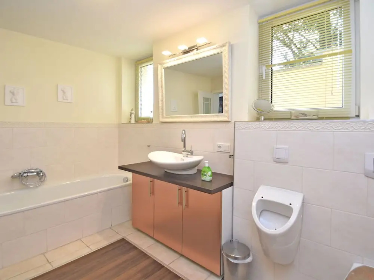 Large Holiday Home Consisting of Two Units with a Nice View of the Edersee