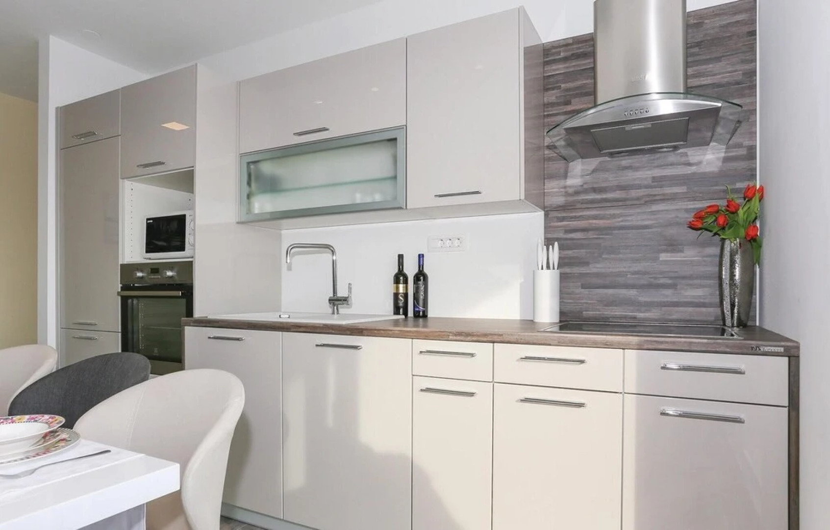 Stunning Home in Kucine With Wifi and 4 Bedrooms