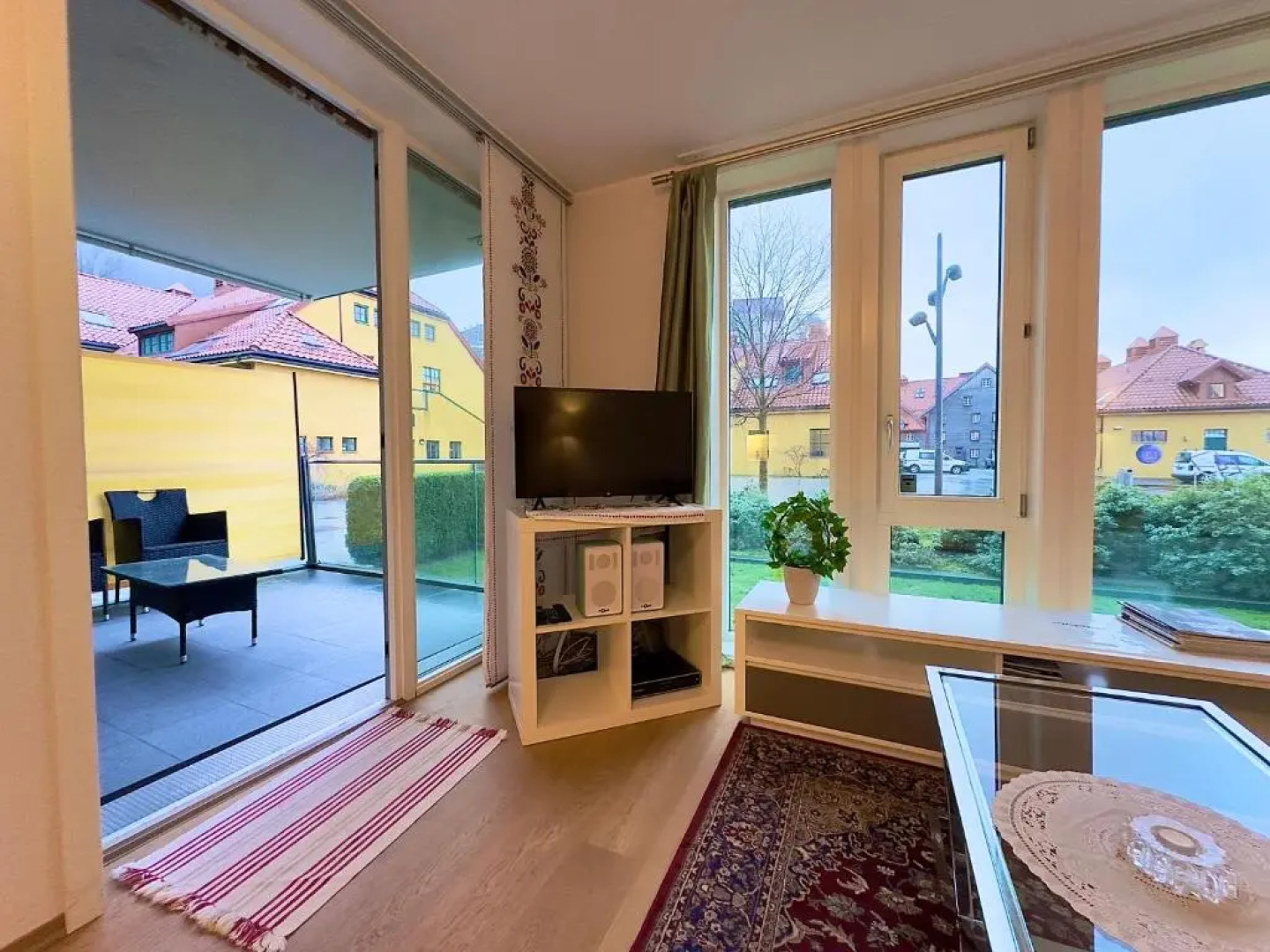 Eksklusiv & idyllisk leilighet i Sandvikensjøfront