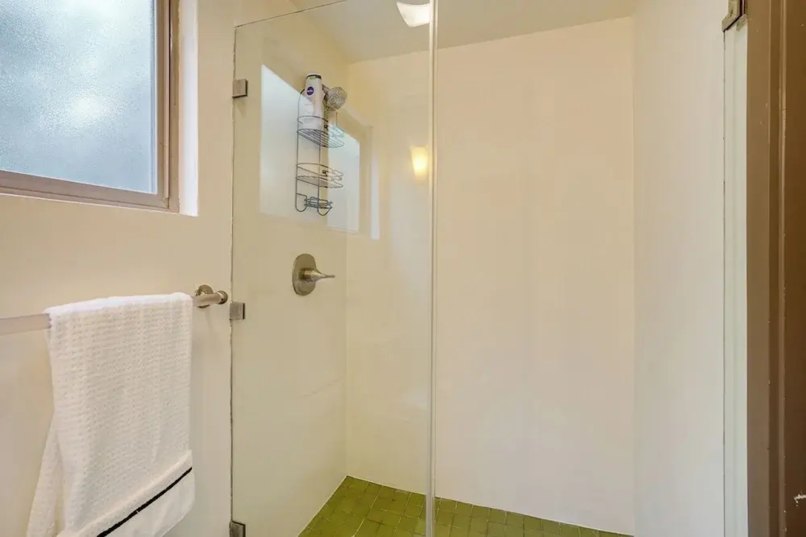 Near Golf, Trails & Parks: Lush Pinole Retreat