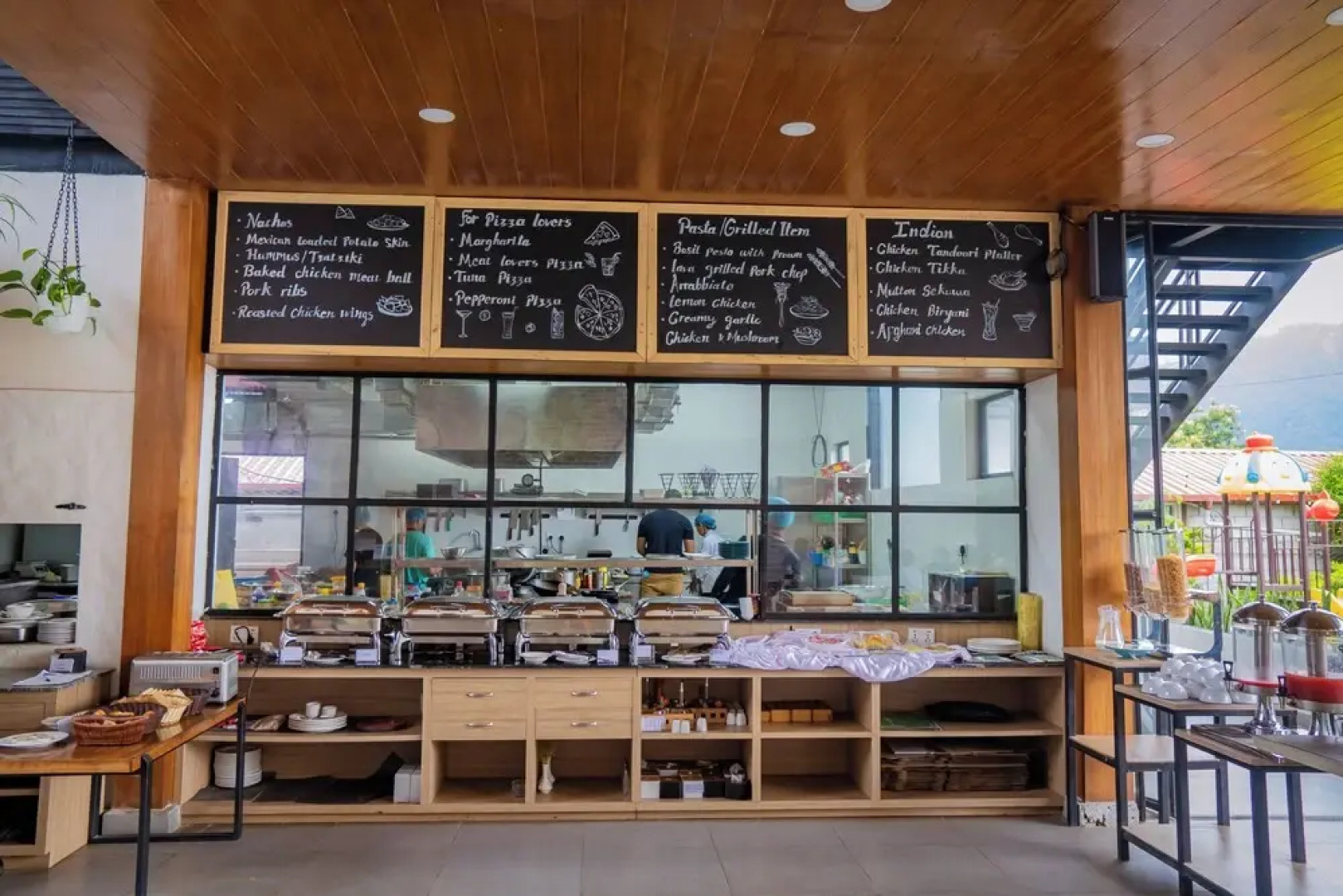 Majestic Lake Front Hotel & Suites