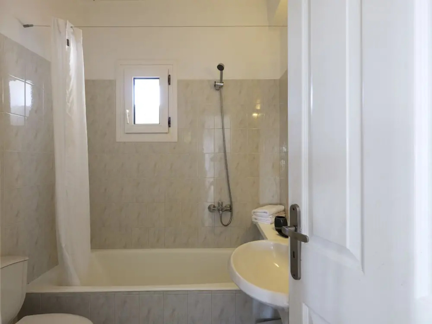 Baybees Sea View Residence