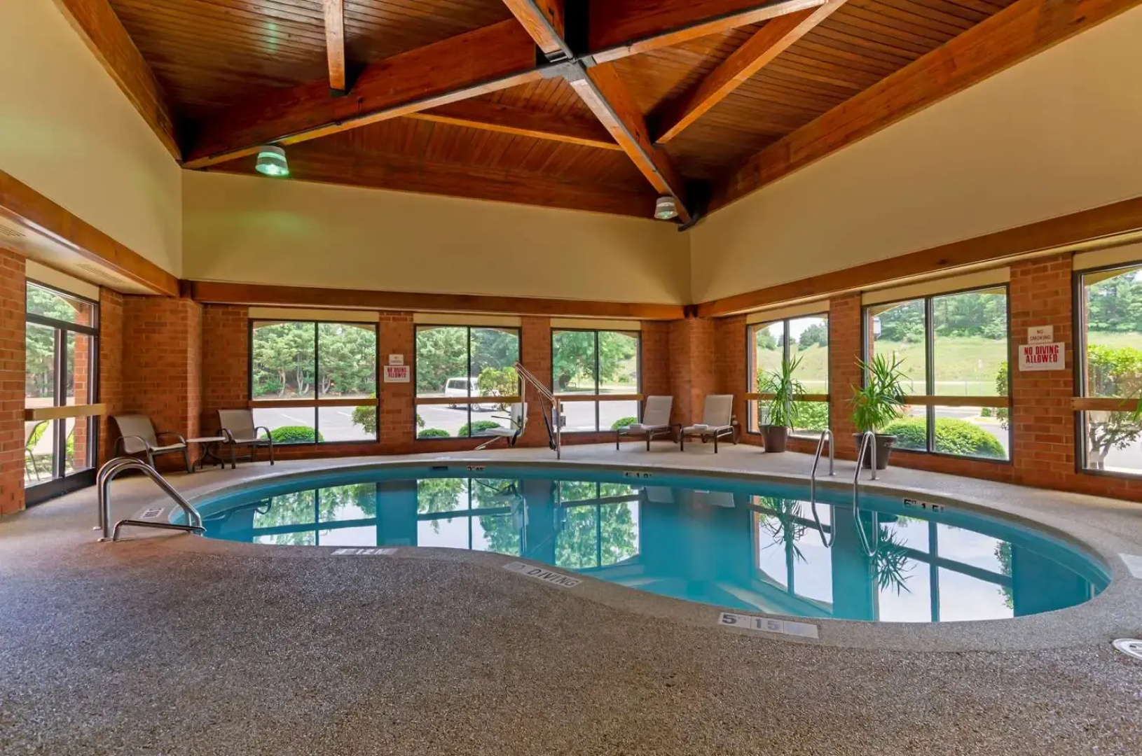 Best Western Staunton Inn