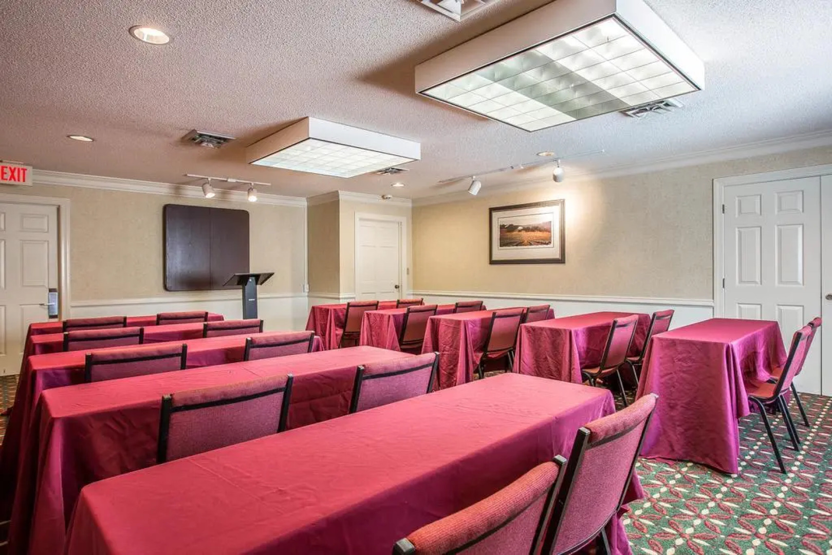 Cloverleaf Suites Columbia