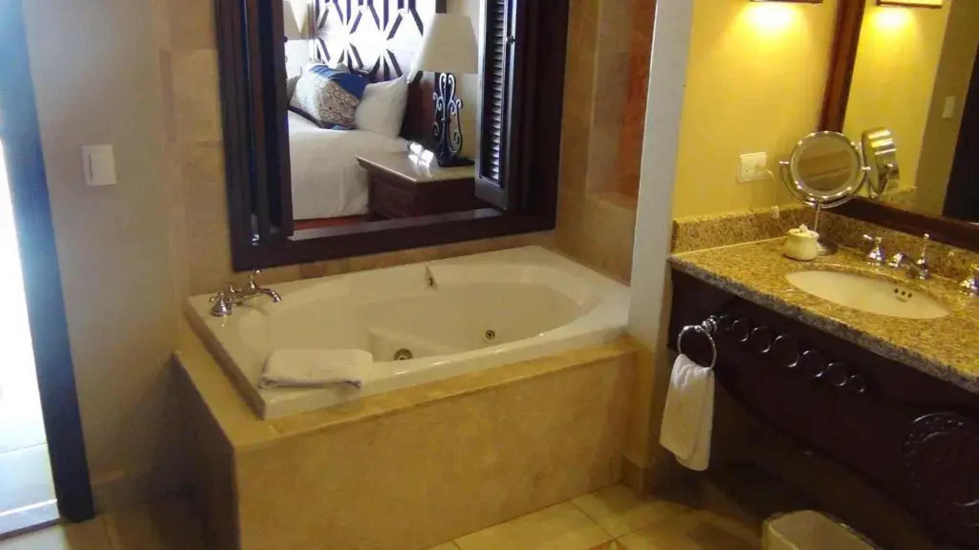 Suites at Sunset Beach Cabo San Lucas Golf and Spa