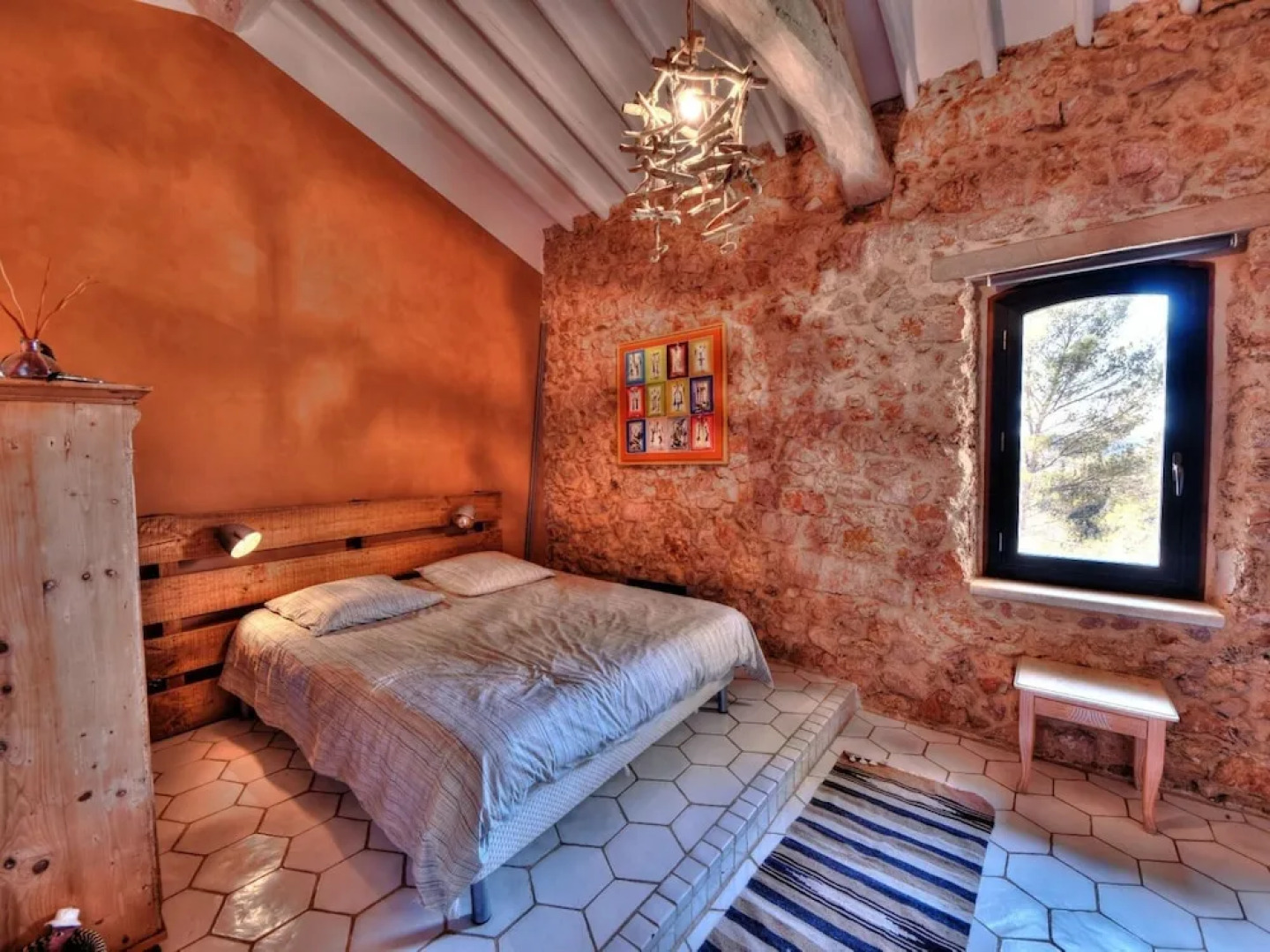 Beautiful Character House With Private Pool and High-end Services