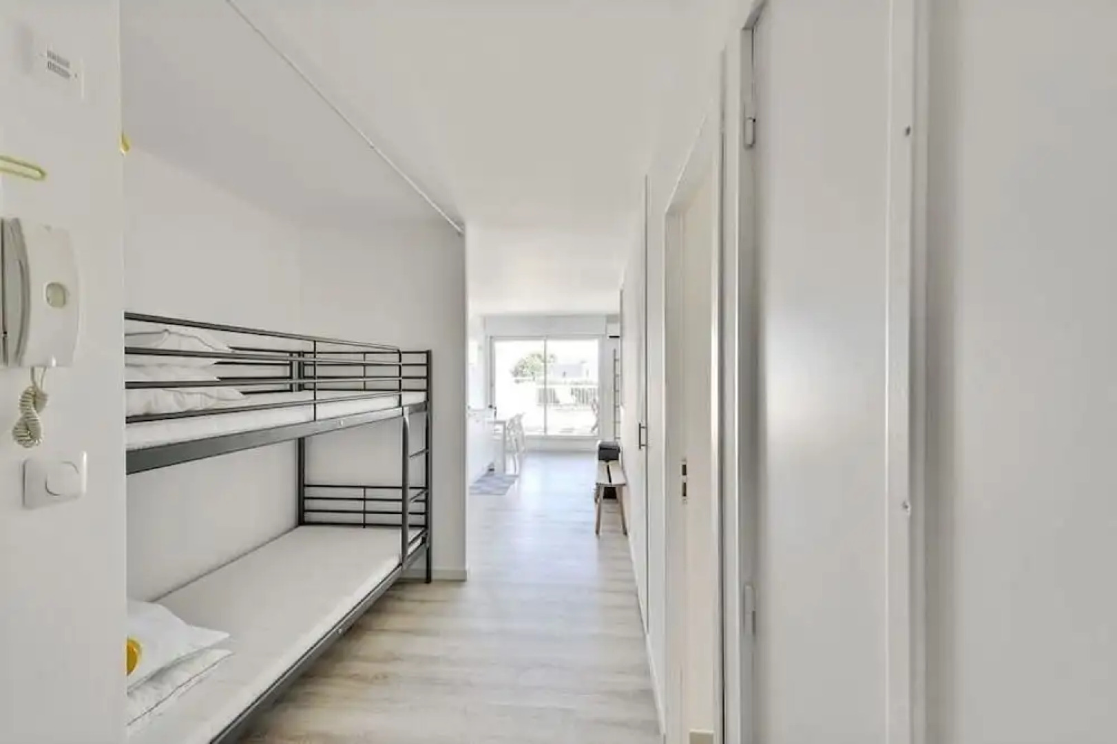 Splendide T2 piscine terrasse clim