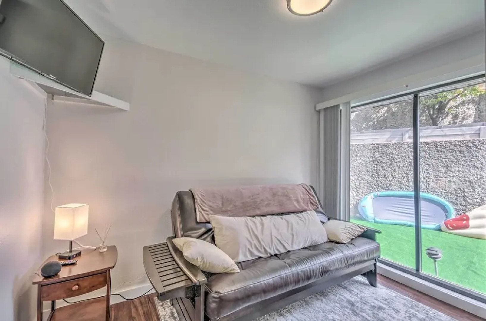 1 Mi to Lake of the Ozarks: Condo w/ Fire Pit!