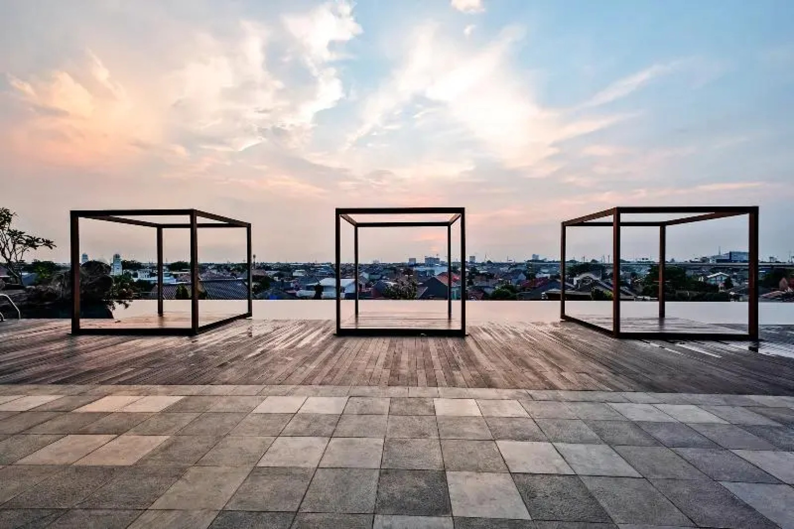 OYO 3390 Apartment Grand Kamala Lagoon Avenue