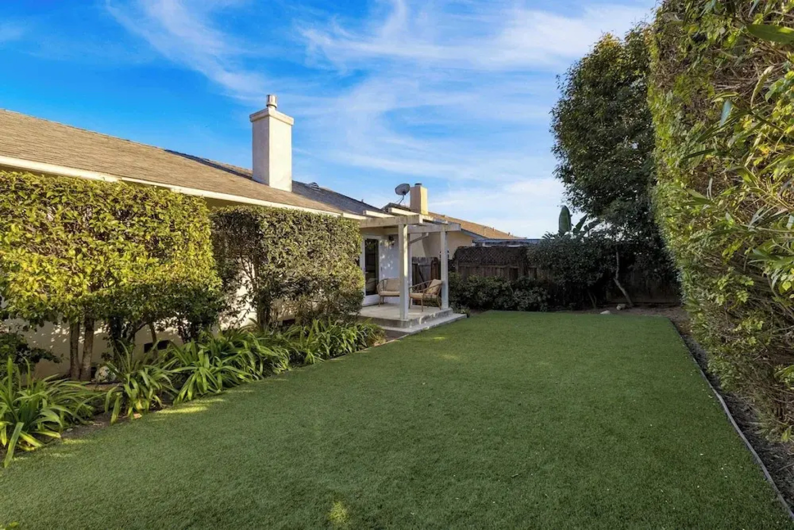 Goleta Getaway by Avantstay Private Backyard, 1.5mi to the Beach!