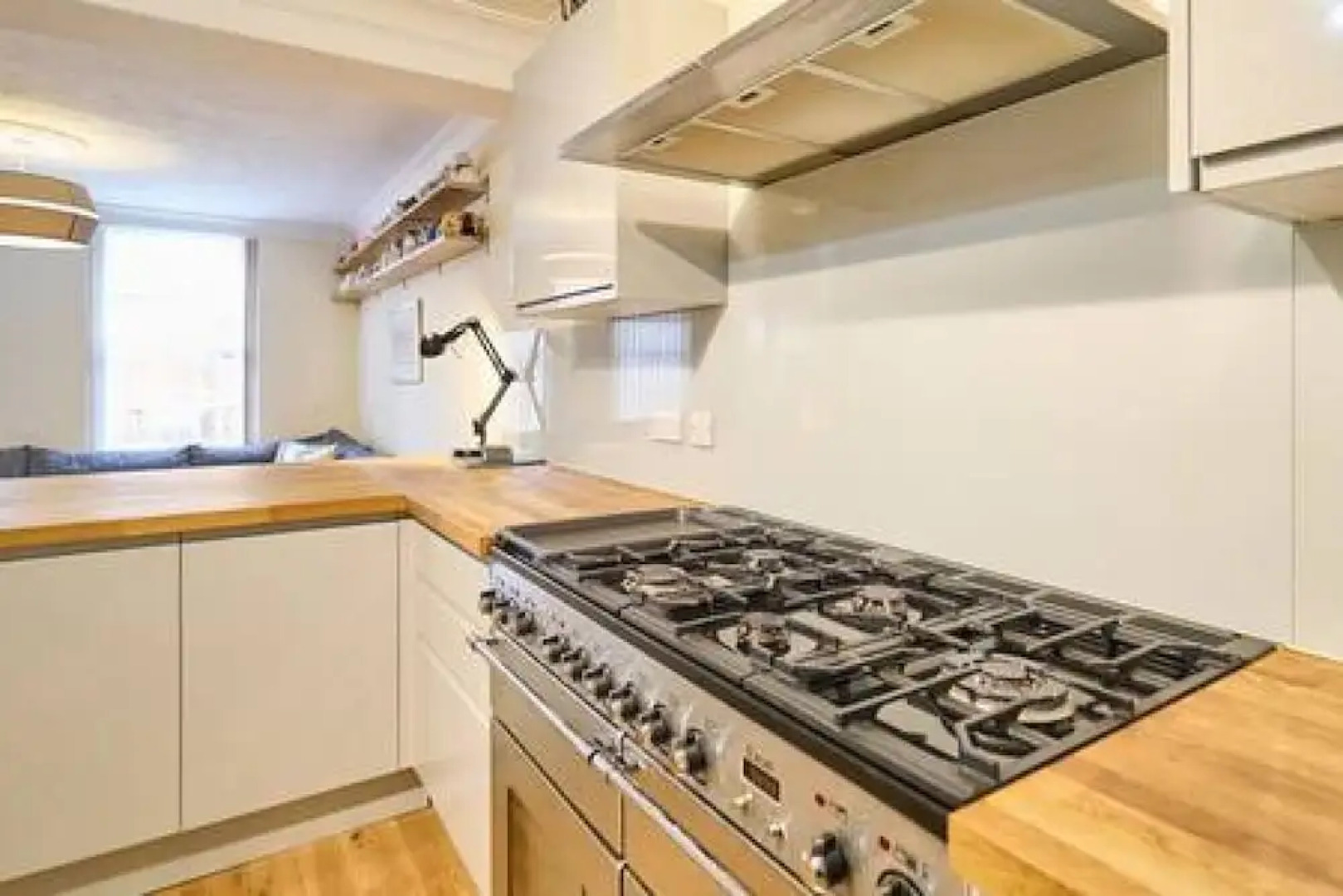 Host Stay Cobb Court