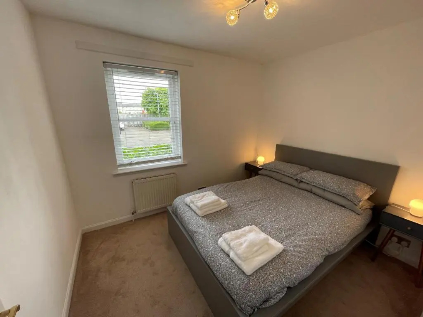 Beautiful 2-bed Apartment in Renfrew
