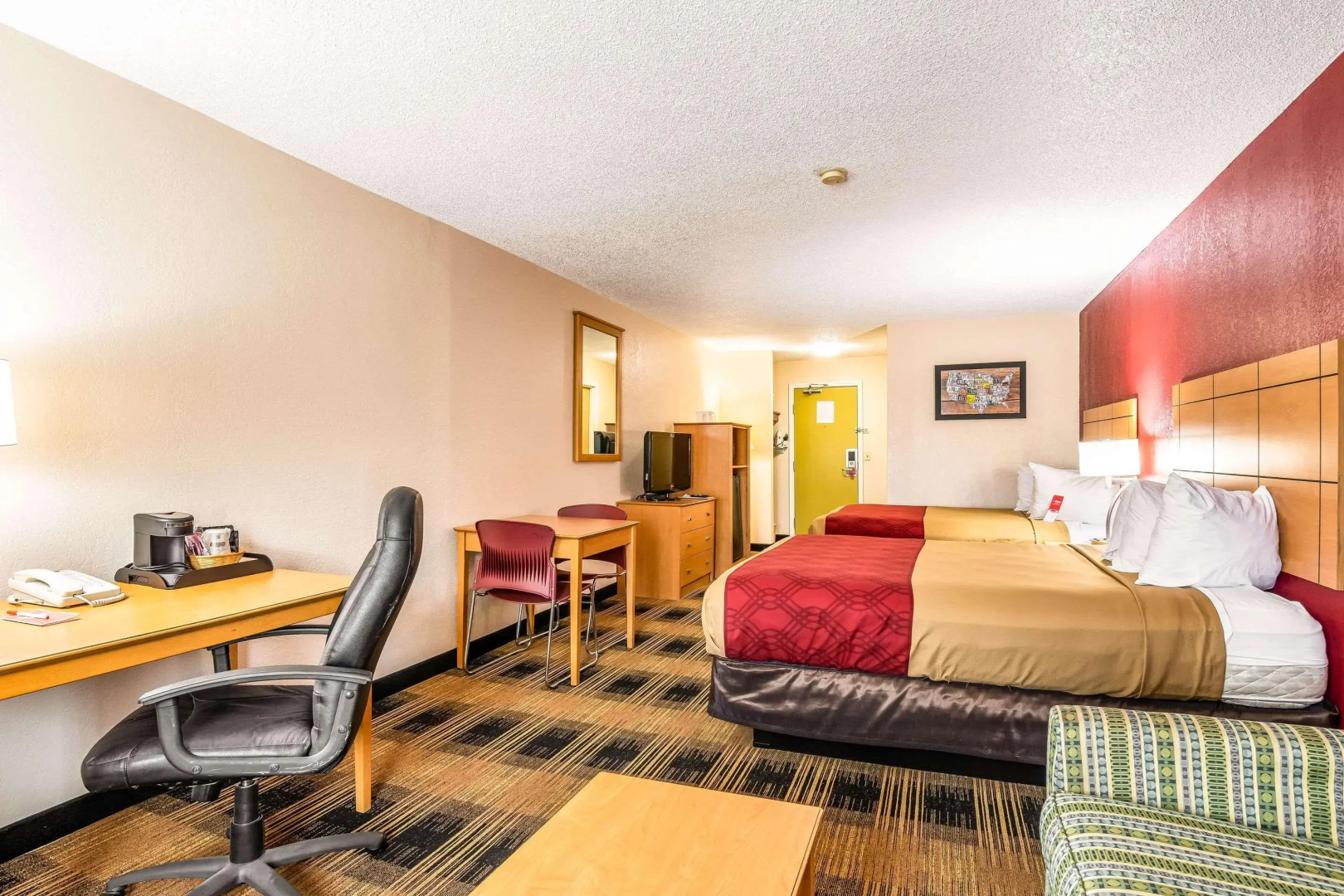 Econo Lodge Topeka at Wanamaker