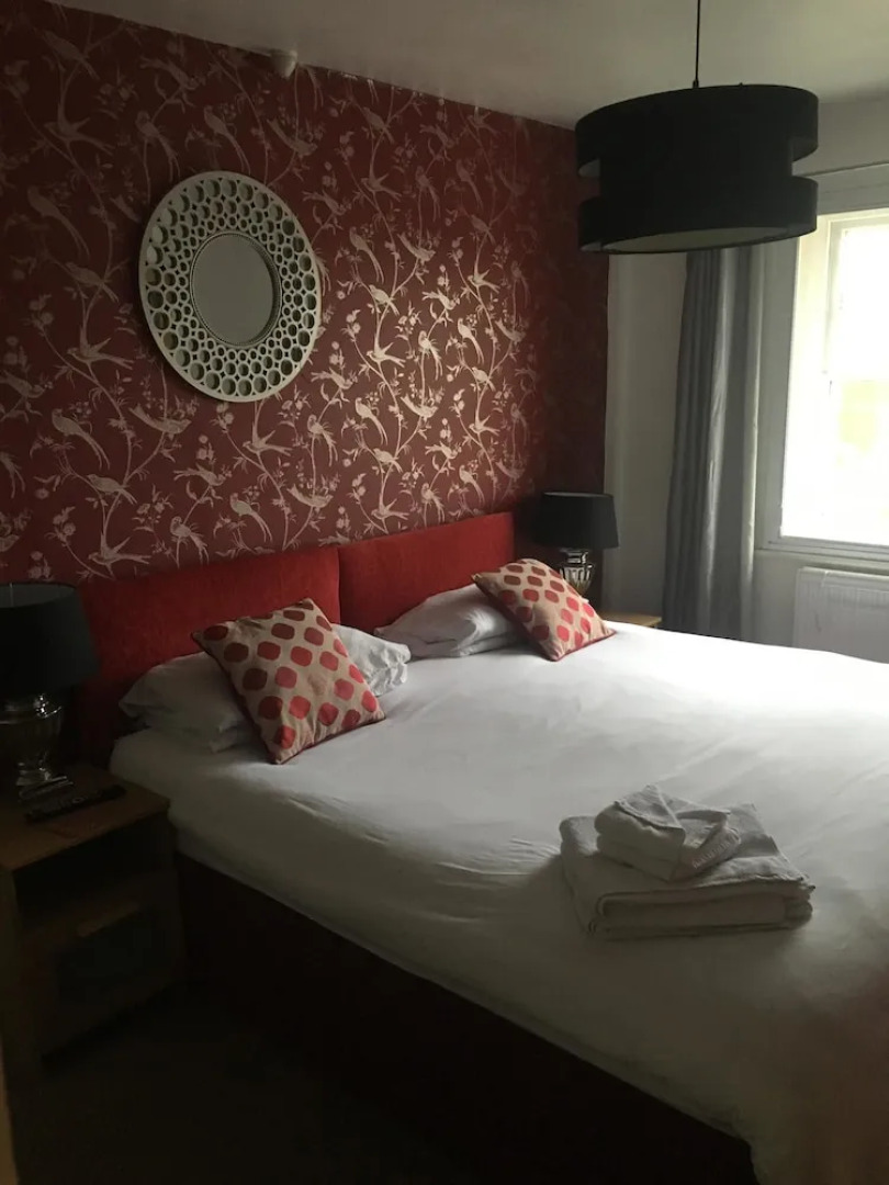 The Crown Inn - By Blunt Bars