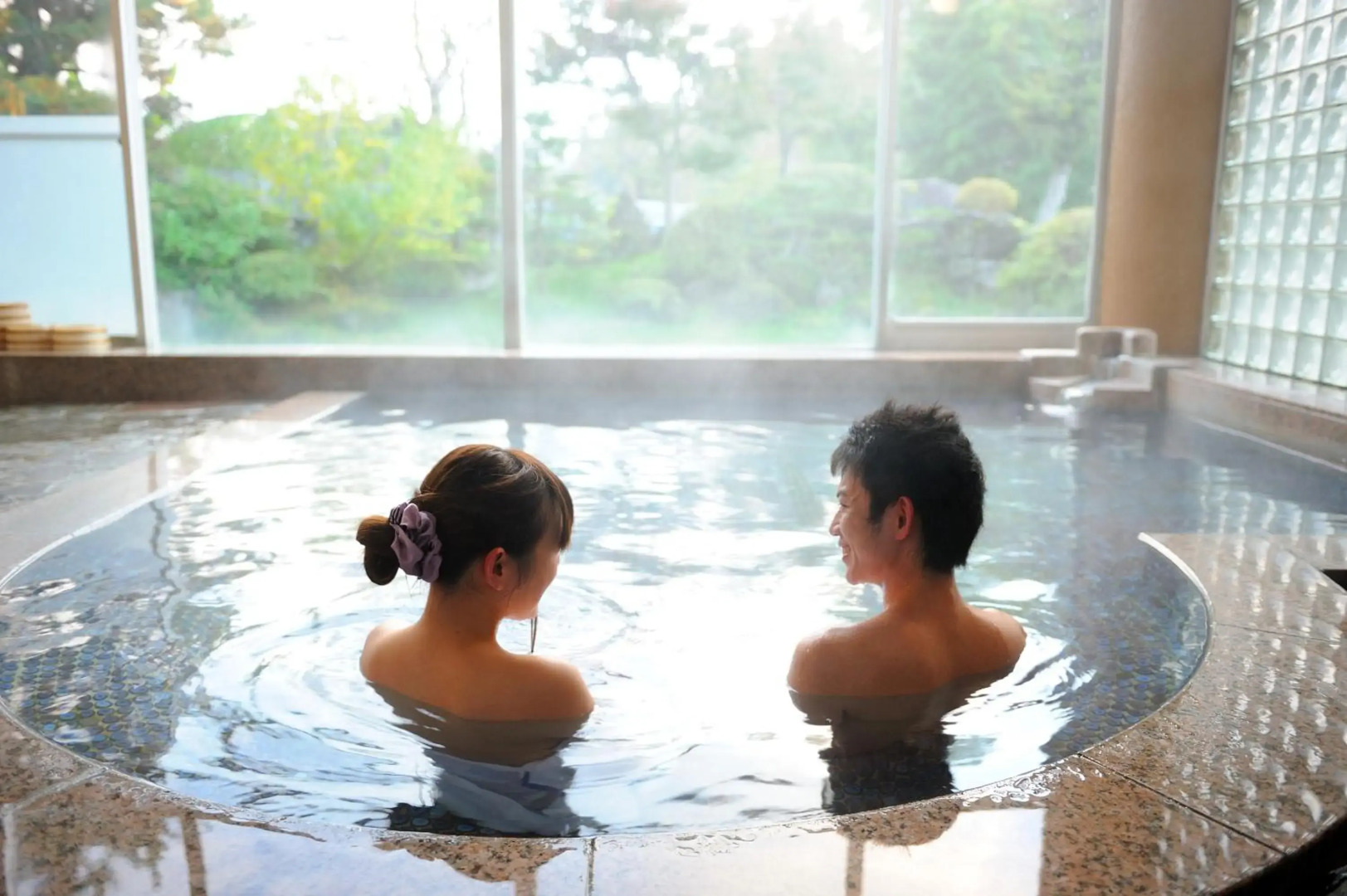 Biyu Bishokuno Hanareyado Kajikaso