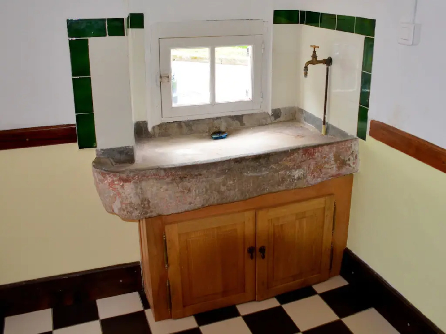 Alluring Holiday Home on Border of Champagne and Burgundy