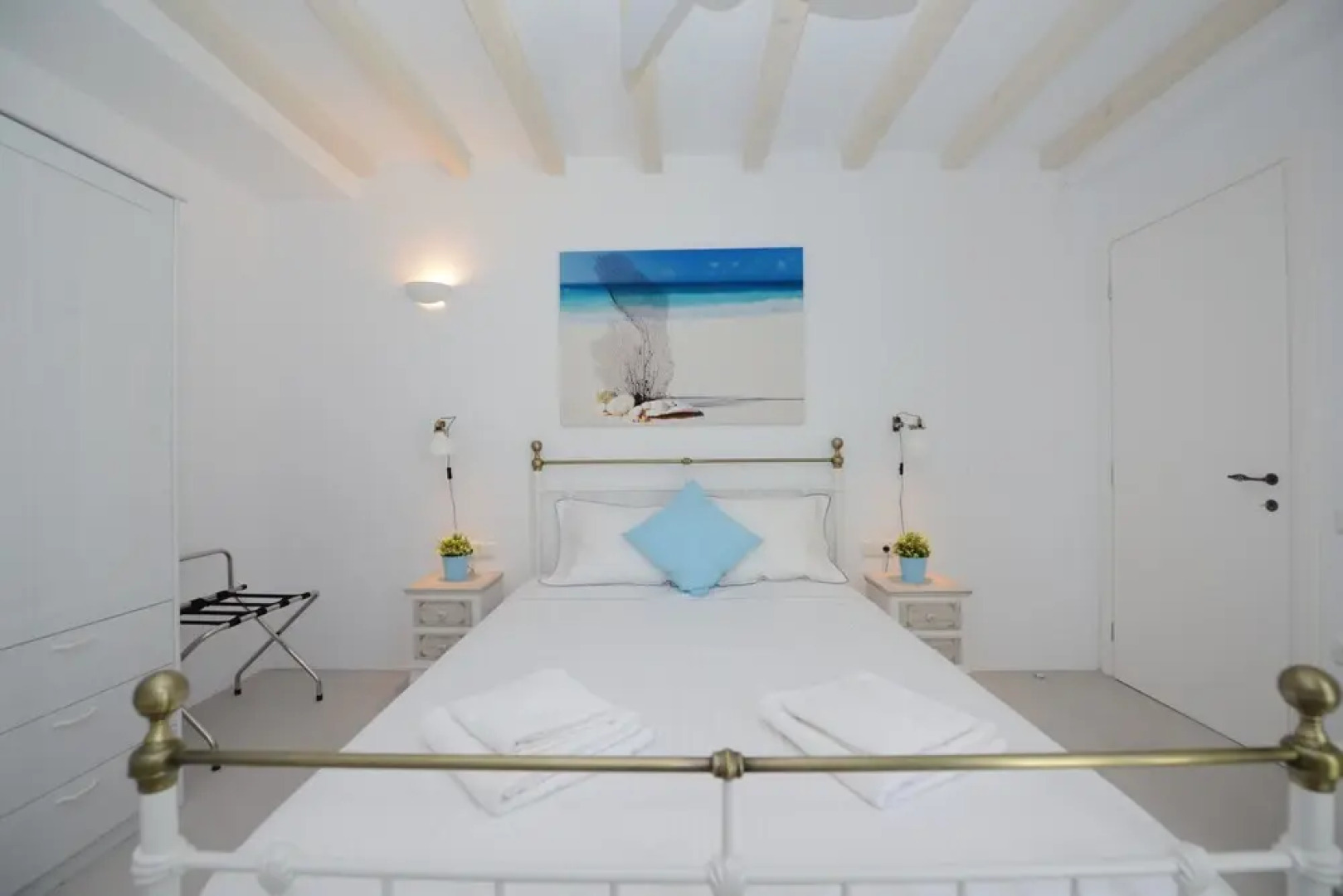 Nephiria's Villa Danelina next to Ornos&Psarou beach