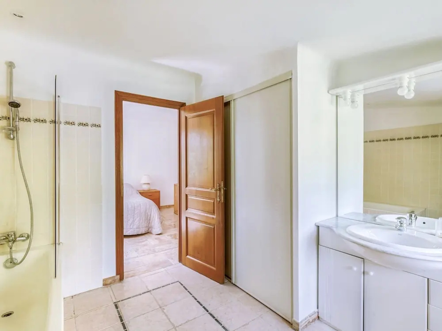 Plush Holiday Home in Tourrettes With Private Swimming Pool