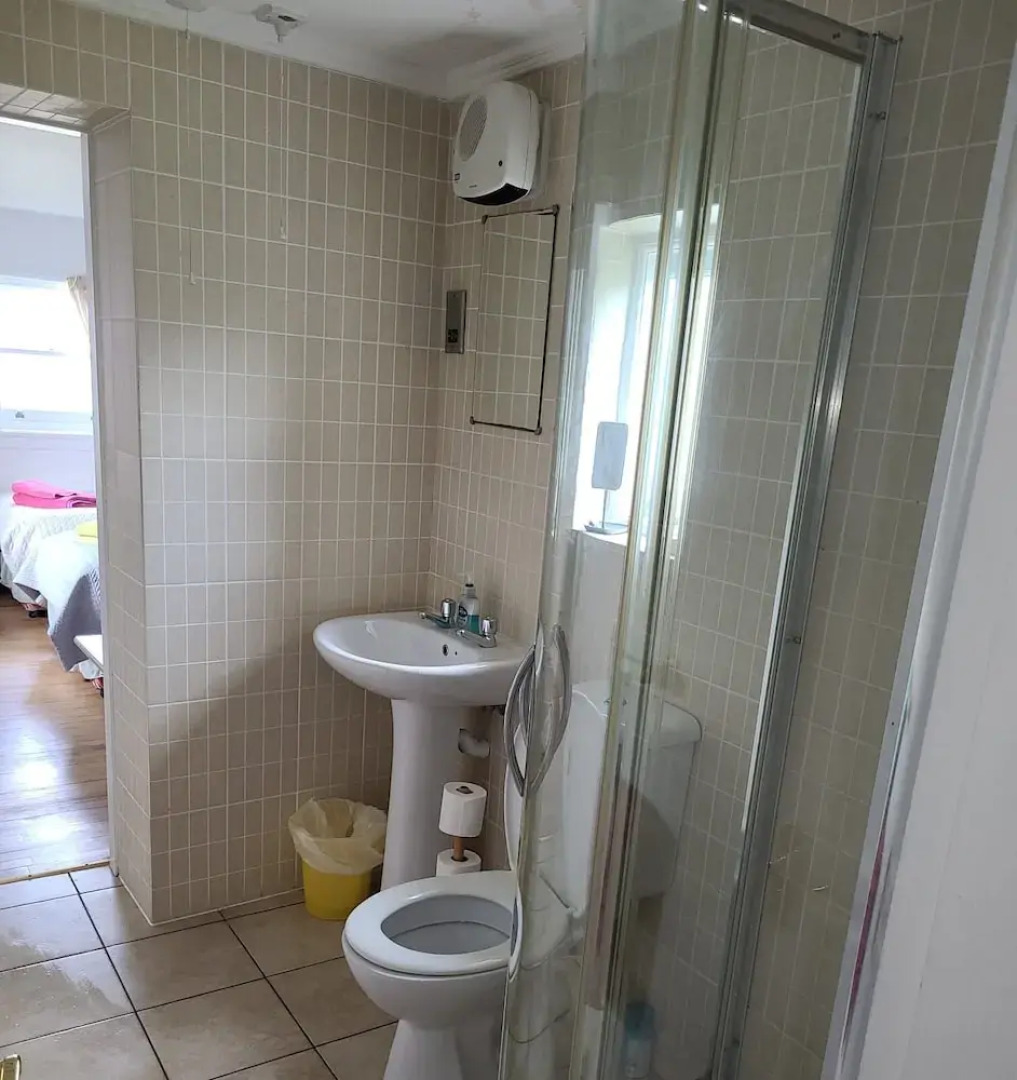 Quaint and Quirky Coastal Cottage Islay