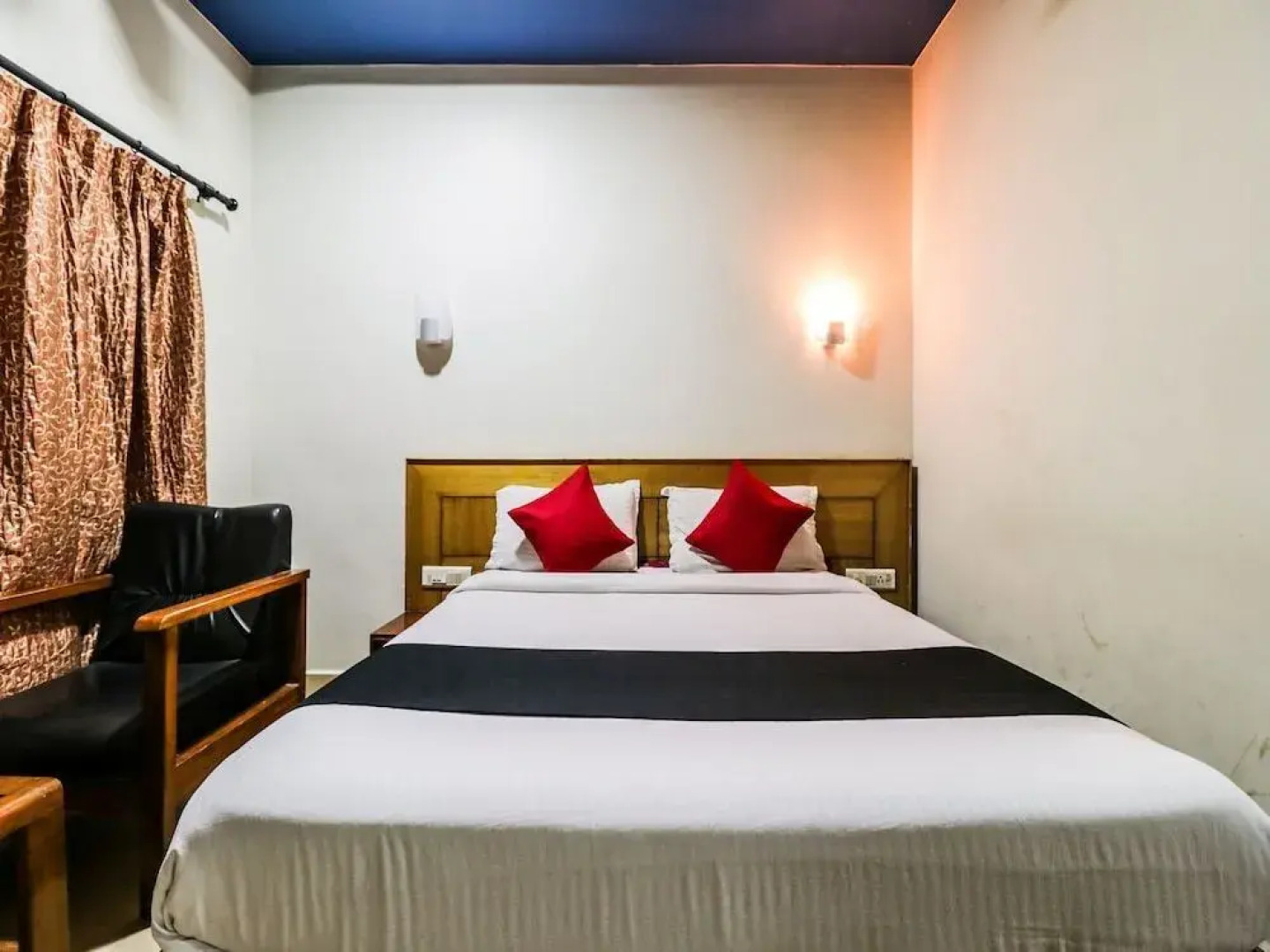 Hotel Vijetha Inn by OYO Rooms