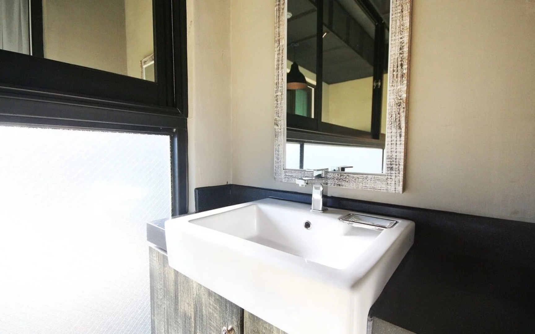 Changyeong Moon Dot Self Check-in Motel