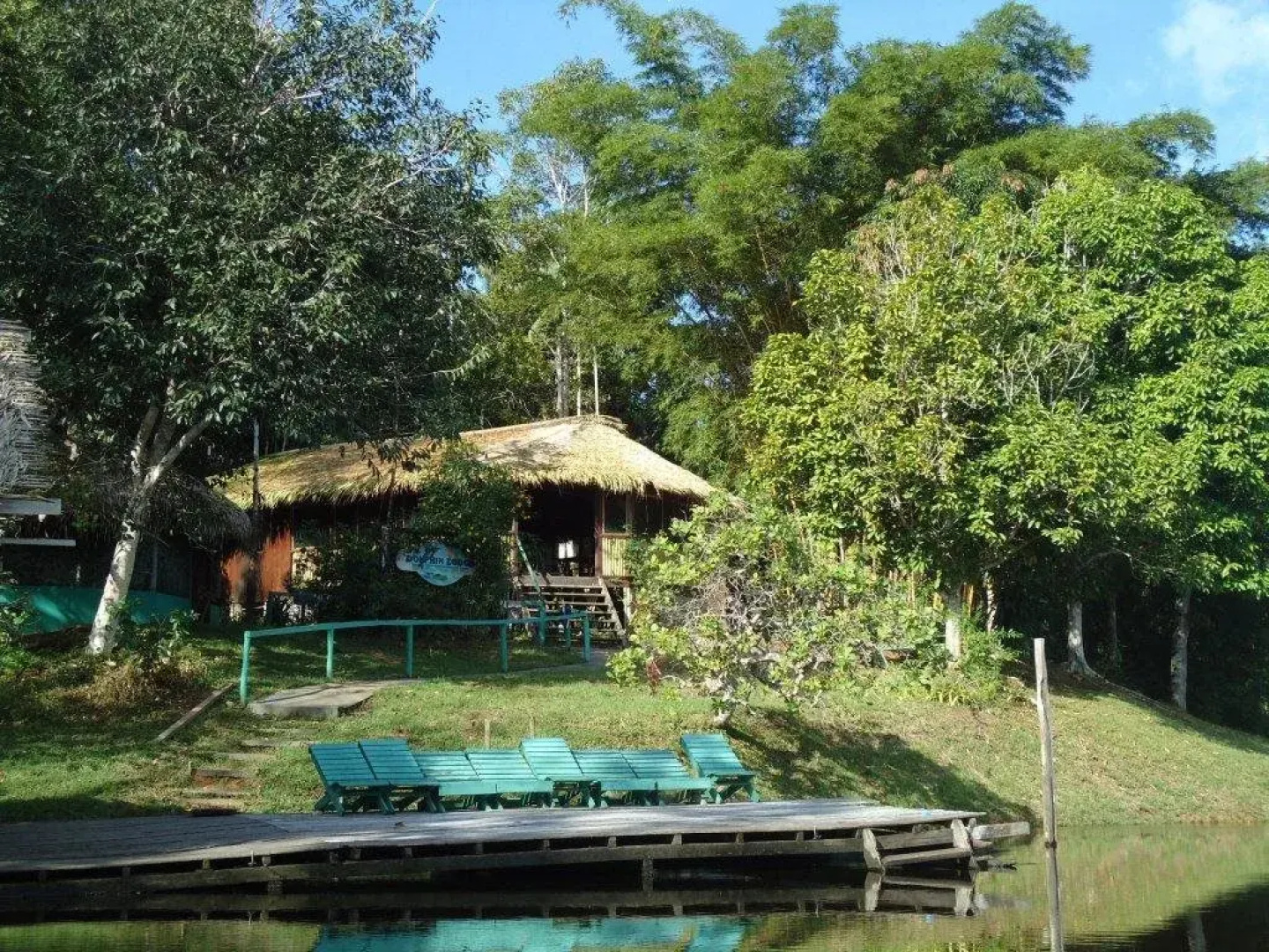 Dolphin Lodge