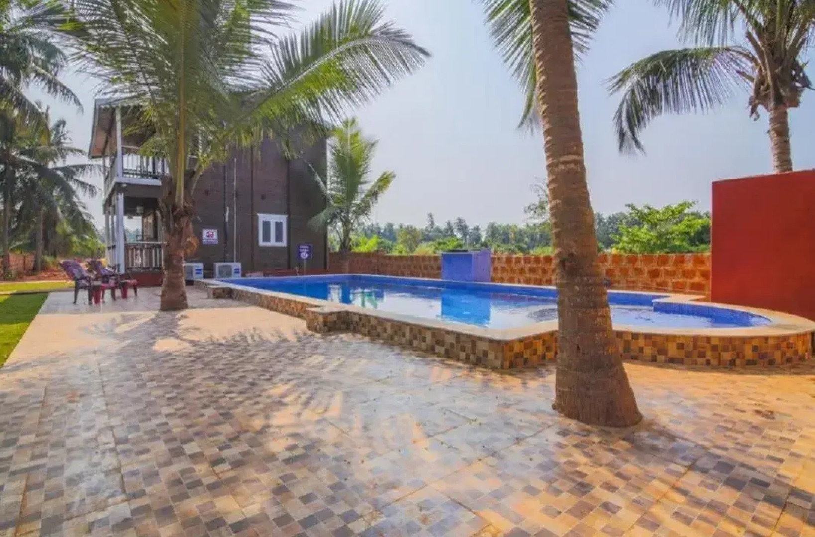 Casa Seaesta Beach Cottages and Suites