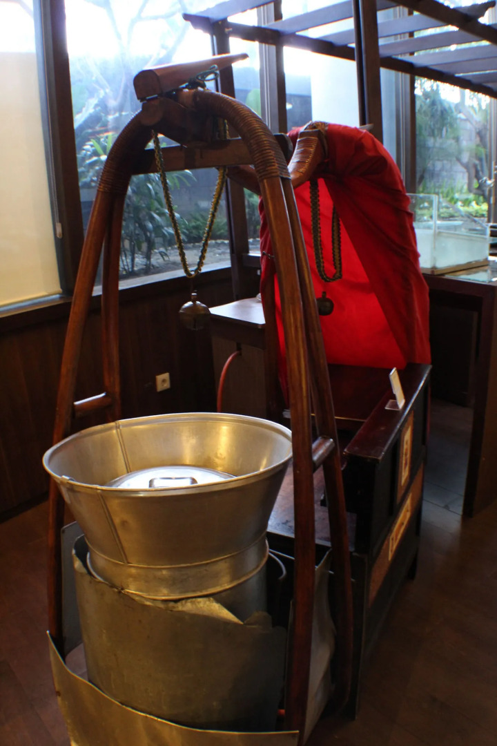 Hotel Santika Pandegiling Surabaya