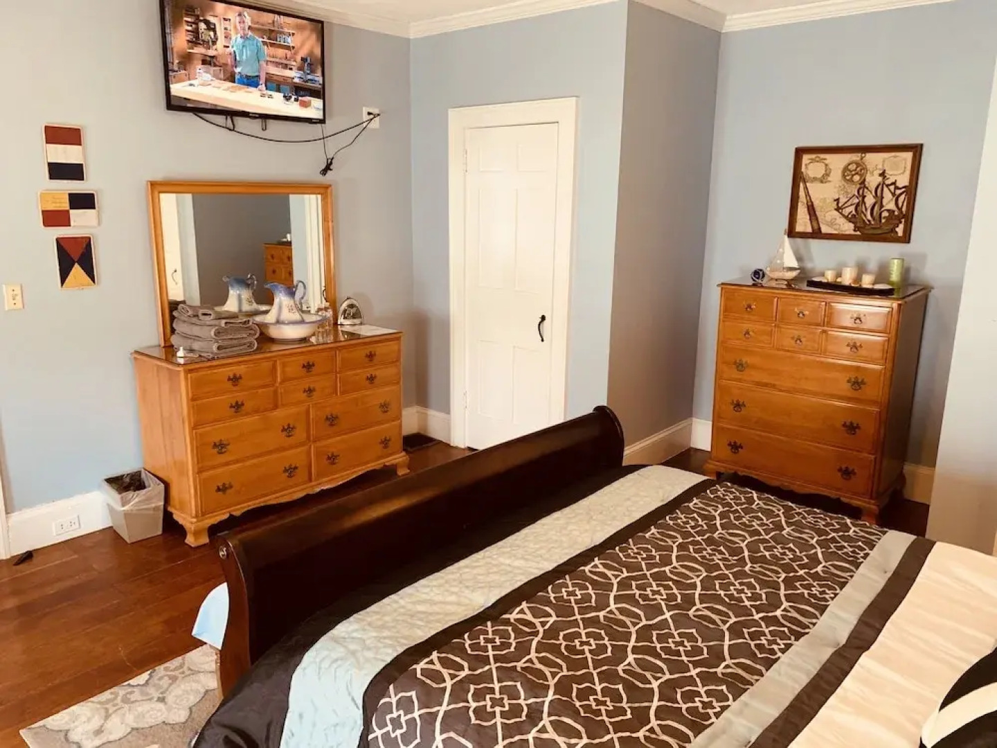 Centennial Inn Bed & Breakfast