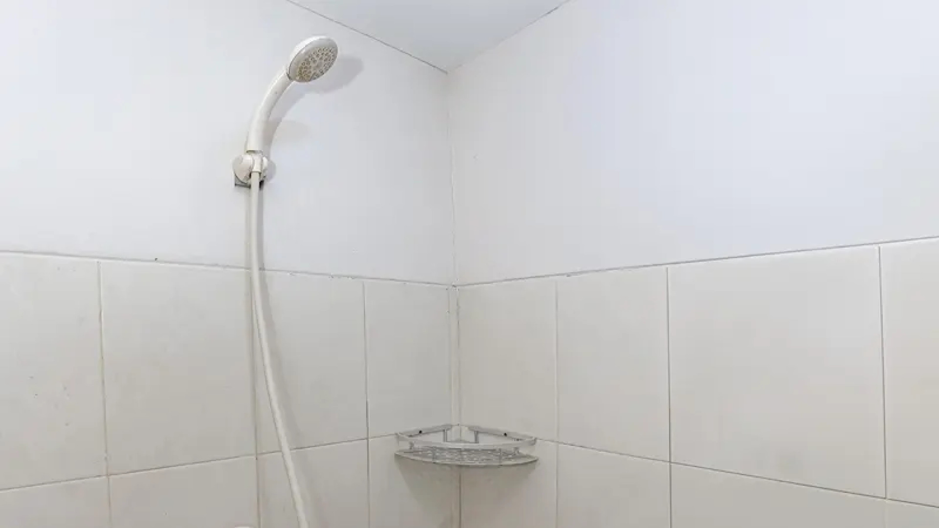 Juragan Room by ZUZU