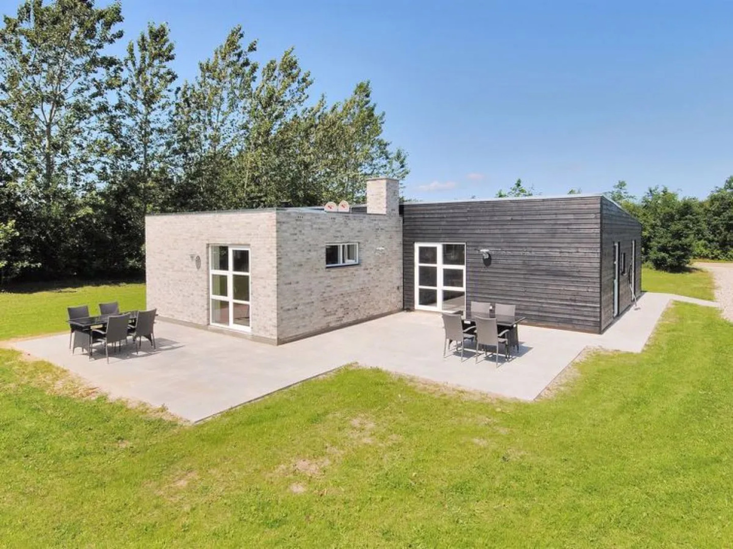 "Jarven" - 500m to the inlet in The Liim Fiord