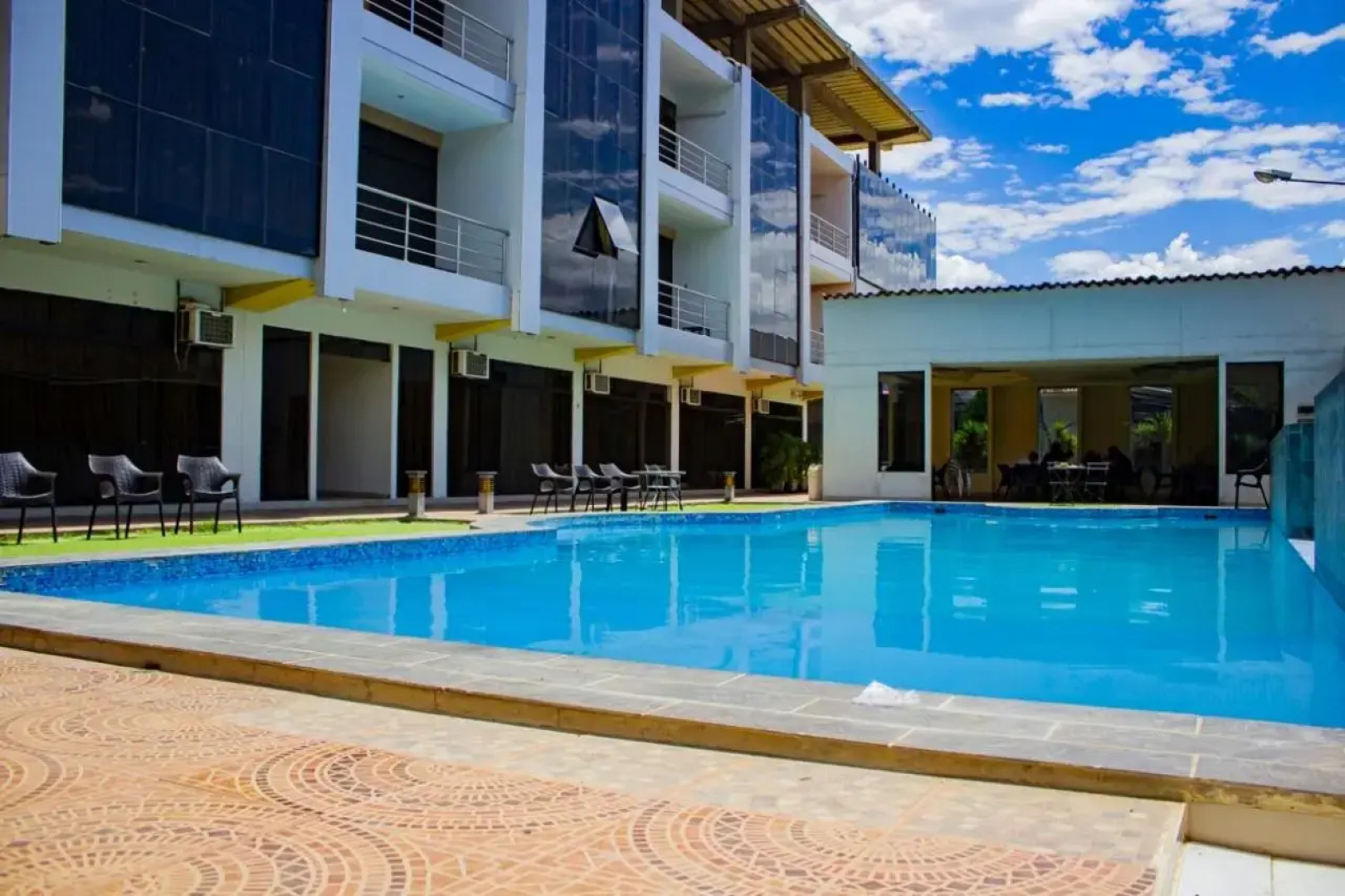 La Estancia Hotel