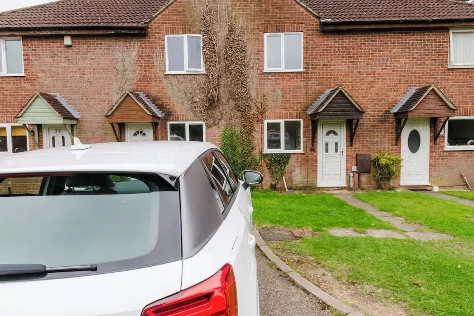 Corby-2 Bedroom-1bathroom-parking - Upto 5 Guests