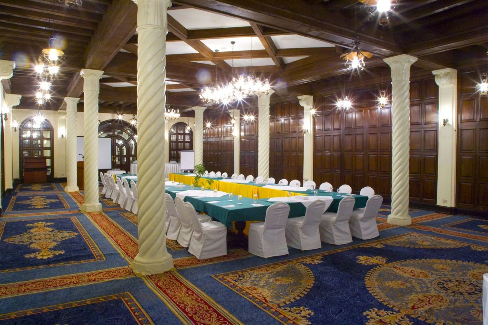 Helnan Auberge Hotel