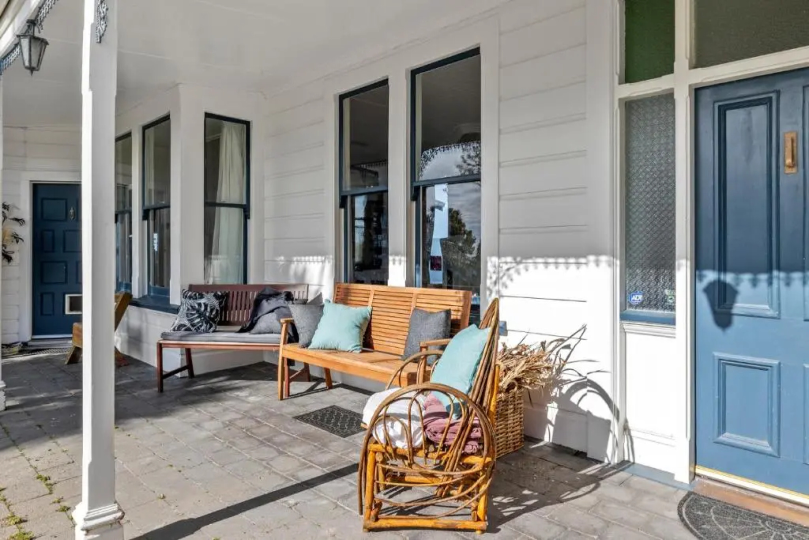 The Professor's Beach House - Brighton Holiday Home