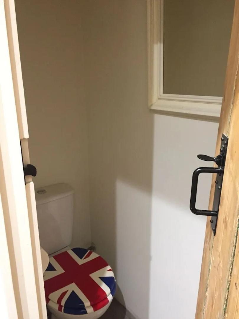 Impeccable Cottage Suitable for 2 Adults & 1 Child