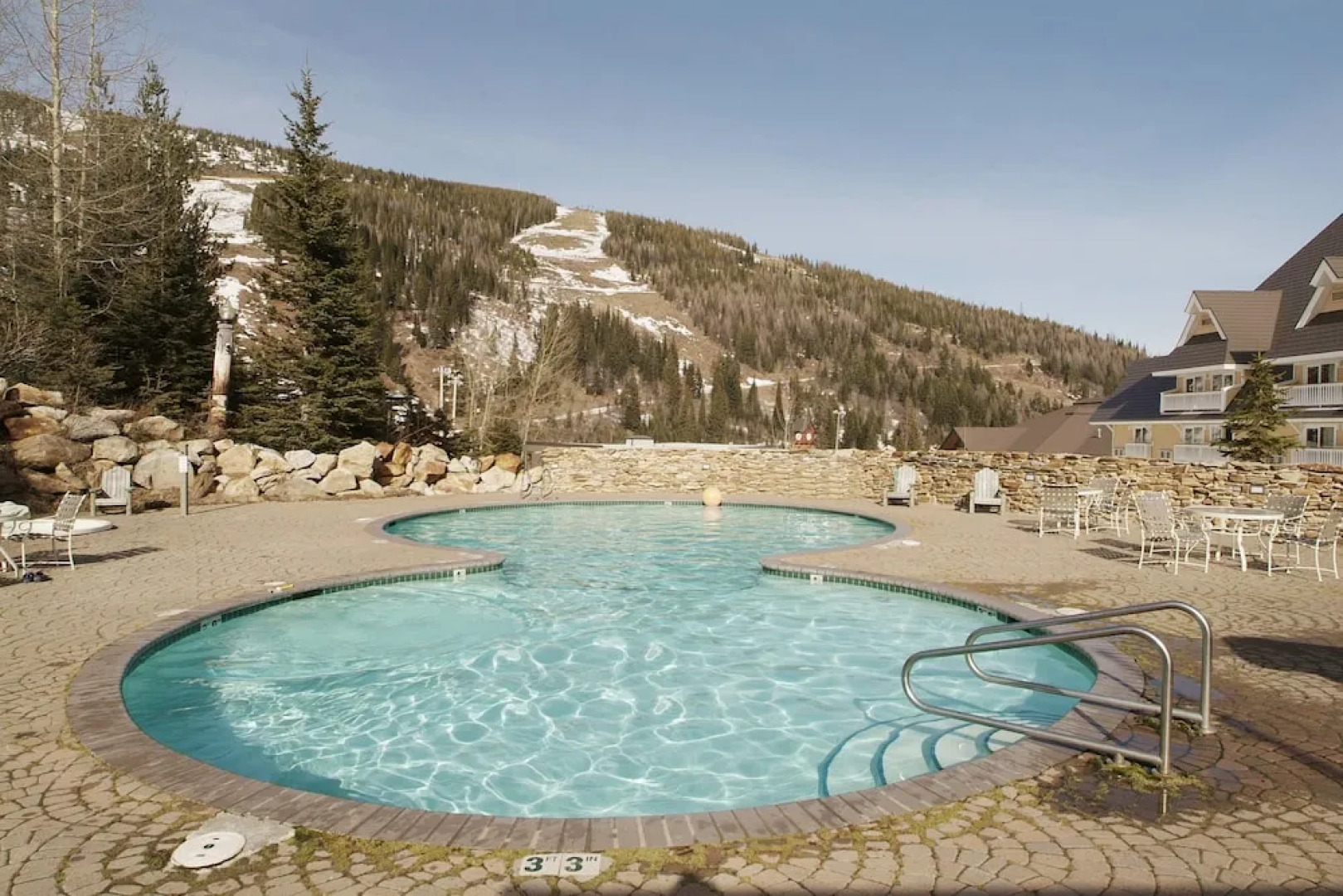 Schweitzer Mountain Resort White Pine Lodge