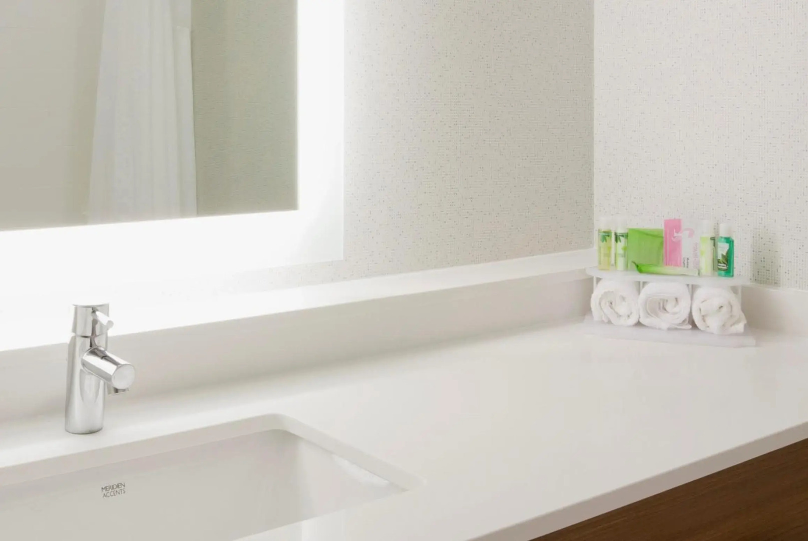 Holiday Inn Express & Suites Minneapolis – West End by IHG