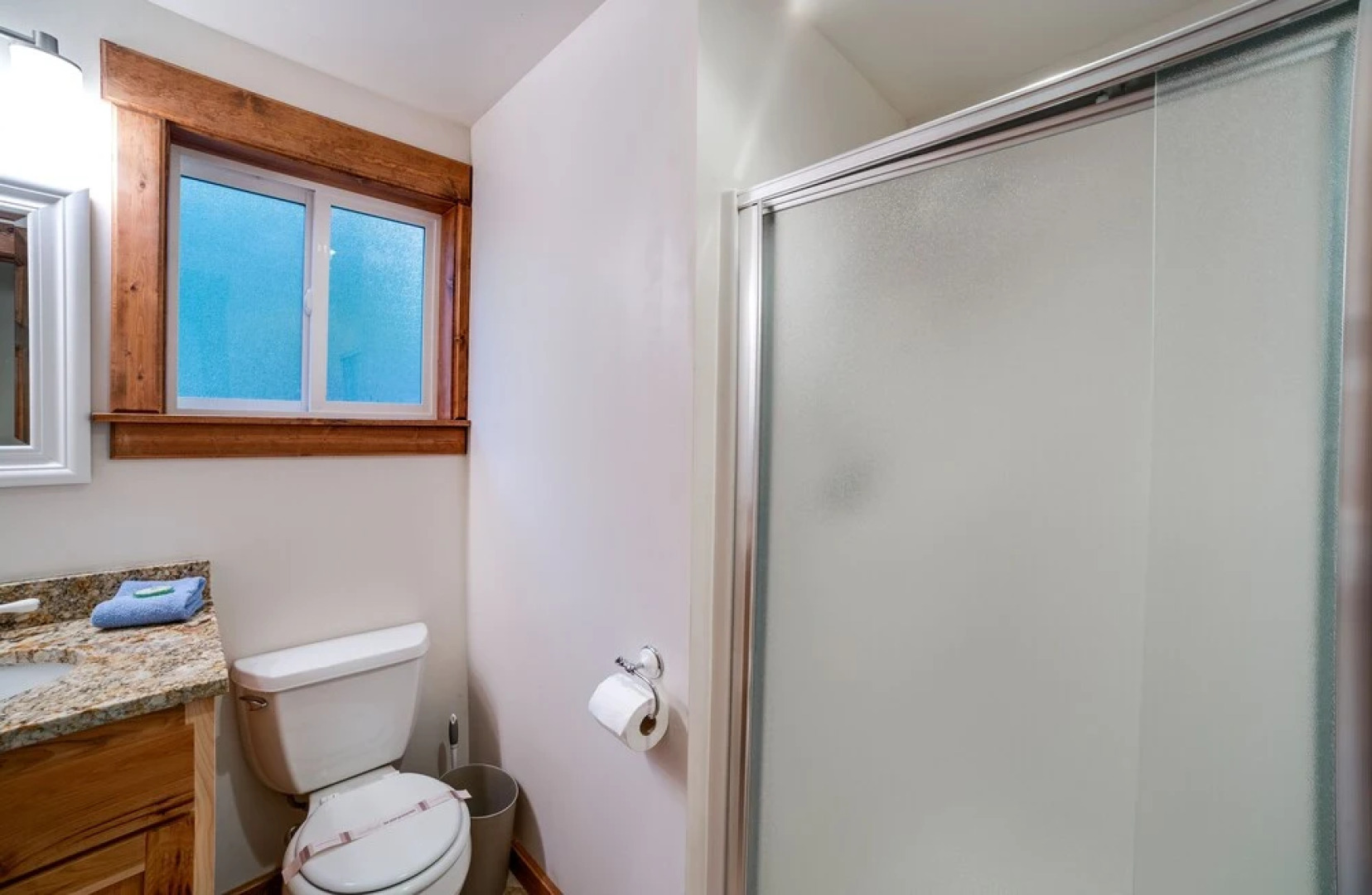 Mt. Baker Lodging Cabin 50 - Hot Tub, WiFi, Sleeps 8! by MBL