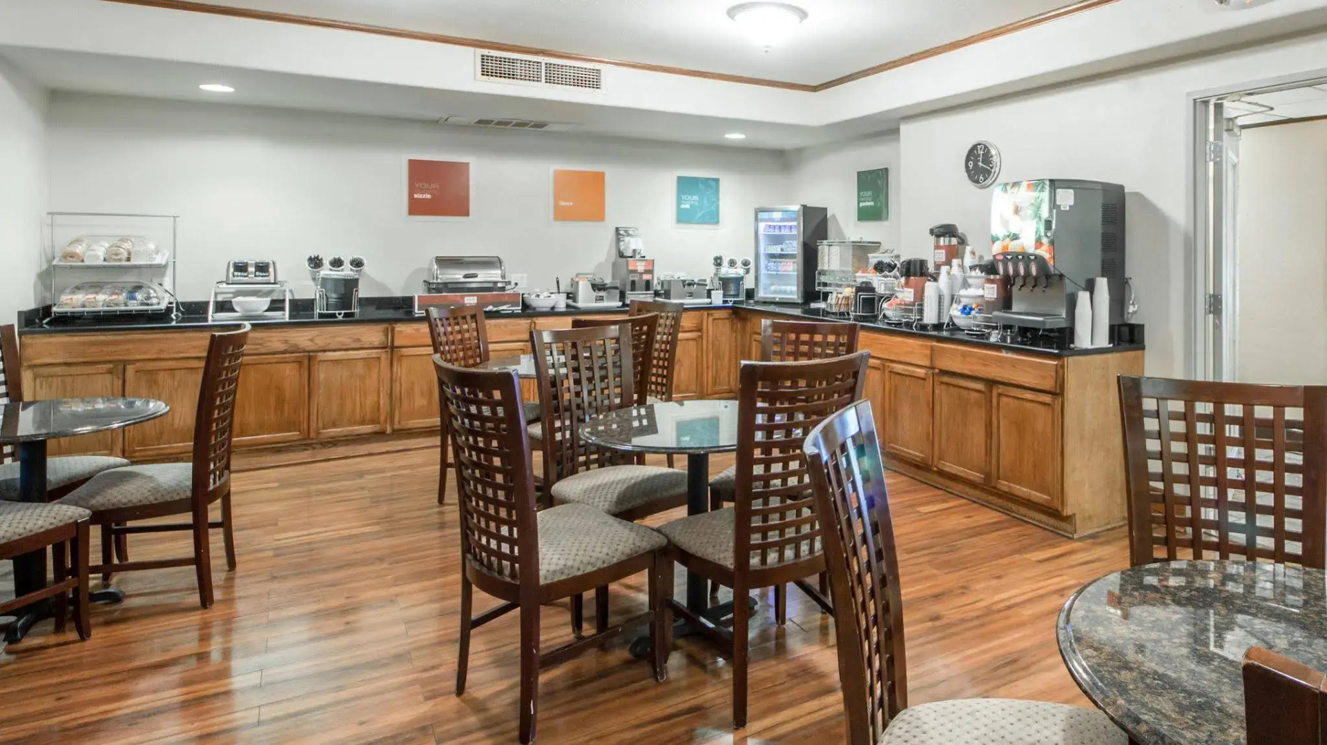 Quality Inn Tulsa - Downtown West