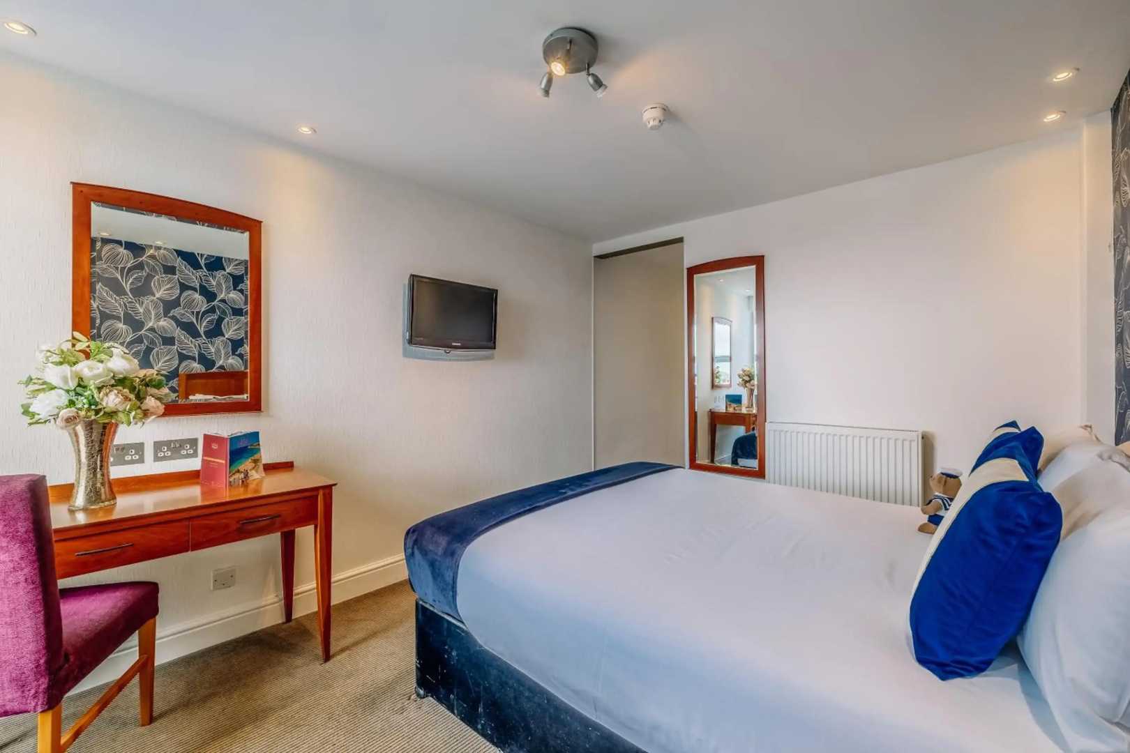 Muthu Westcliff Hotel (Near London Southend Airport)