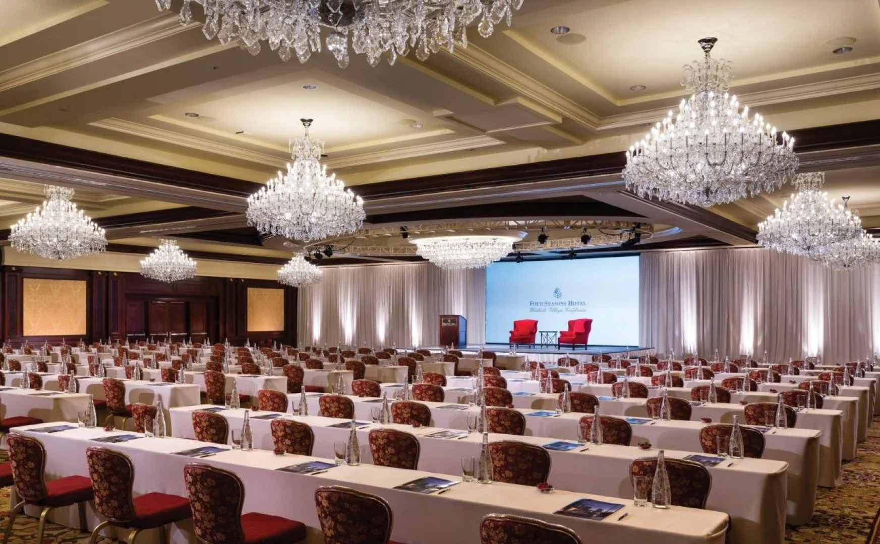 Отель Four Seasons at Westlake Village