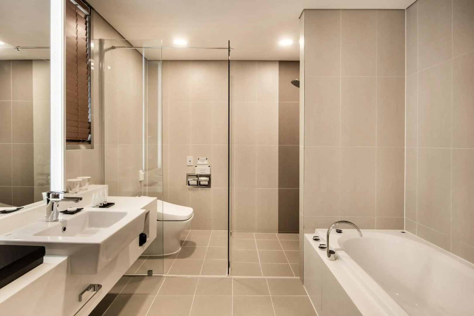 Golden Tulip Incheon Airport Hotel & Suites