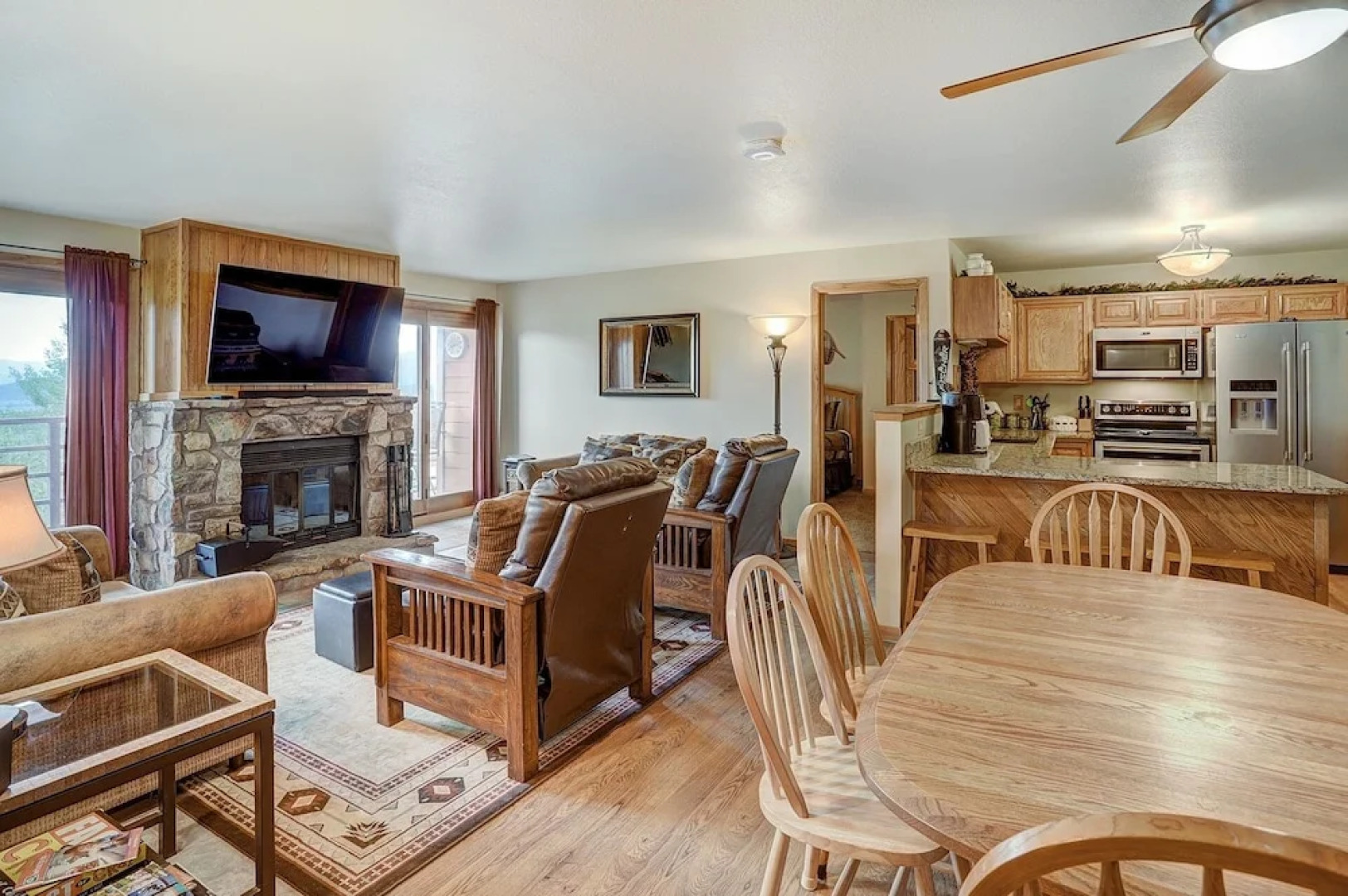 AA402 Buffalo Village 3 Br condo by RedAwning