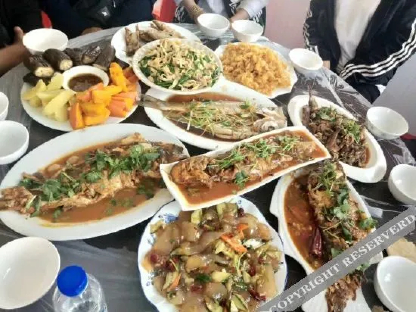 DEL鑫水湾商务酒店