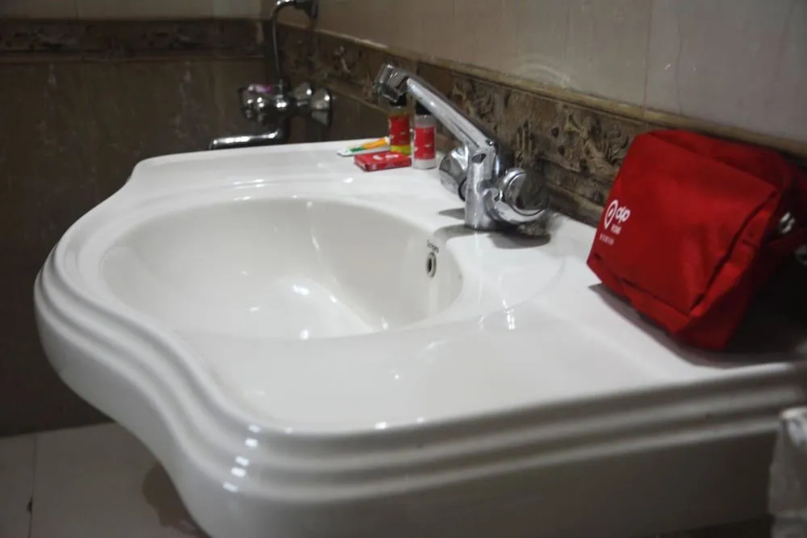 Oyo 532 Hotel Alpine Park