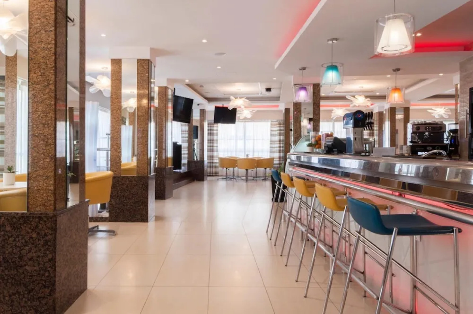 Rooms by Alexandra Hotel